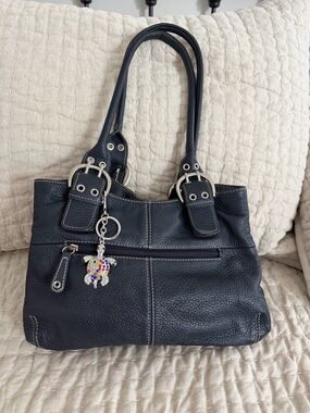 Tignanello - vintage deep blue pebbled leather shoulder bag 11x7 and charm